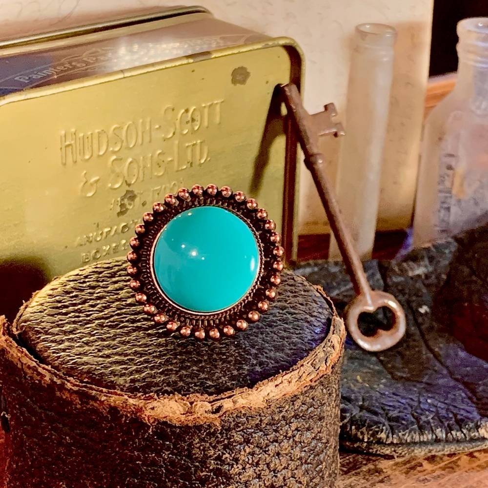 ⚙️3For$30⚙️ NEW Turquoise Hammered Copper-tone Round Statement Ring